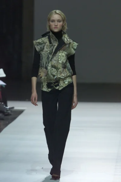 Look 28